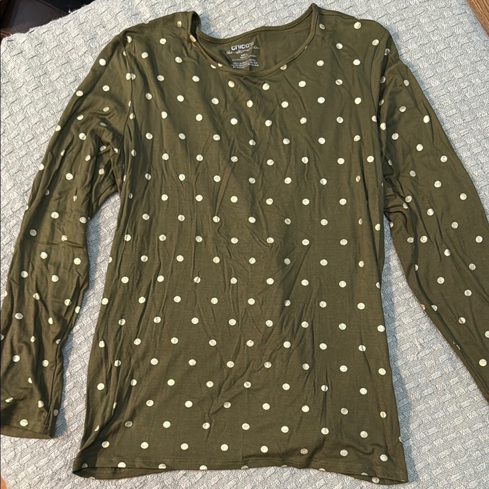 Chico's Green Fitted Long Sleeve Tee